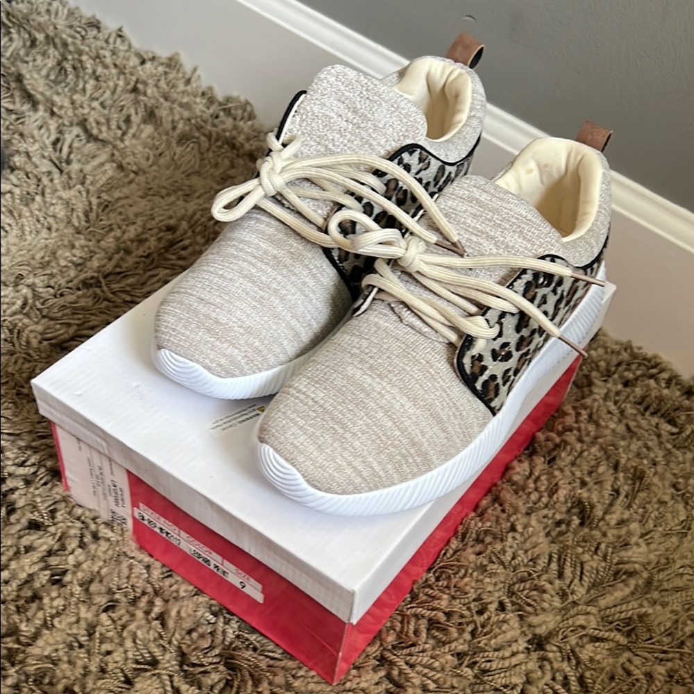 Women's Athletic Shoes in Cream and Leopard Print